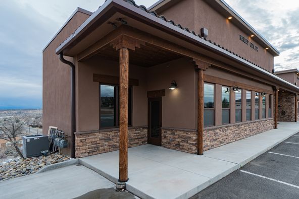 2705 Rabbitbrush Dr, Farmington, NM 87402